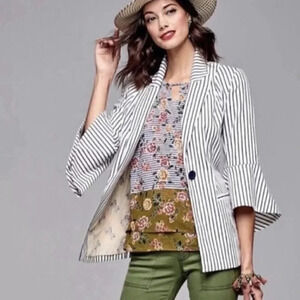 Cabi Size 4 White Striped Bell Sleeve Jacket Blazer Style 5295